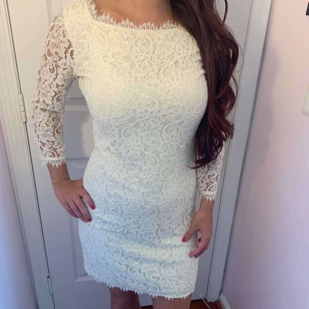 Diane Von Furstenberg Cream lace dress size 8